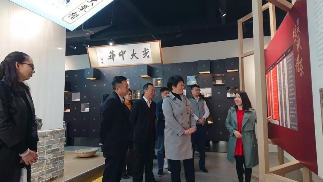 广药集团副总司理、总工程师刘菊妍一行到白云山EVO视讯调研科技质量治理事情