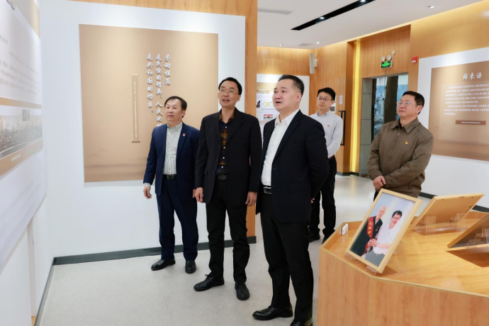 广药集团党委书记、董事长李小军到白云山EVO视讯公司调研