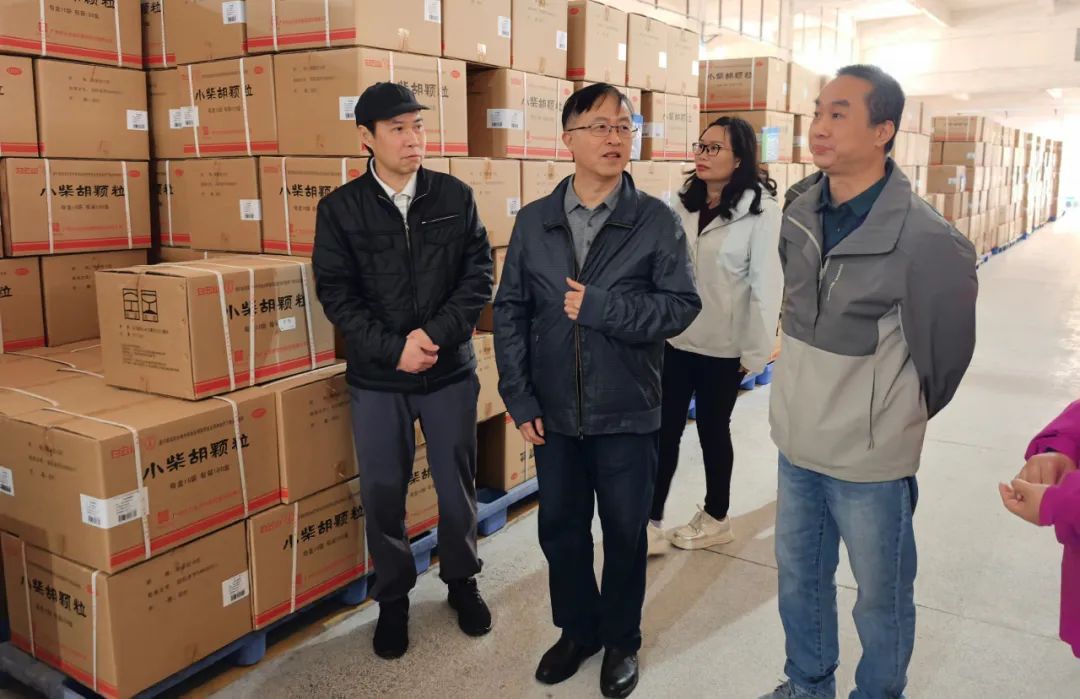 情暖药包 平安护航——白云山EVO视讯公司开展药包厂区综合检查与慰问活动